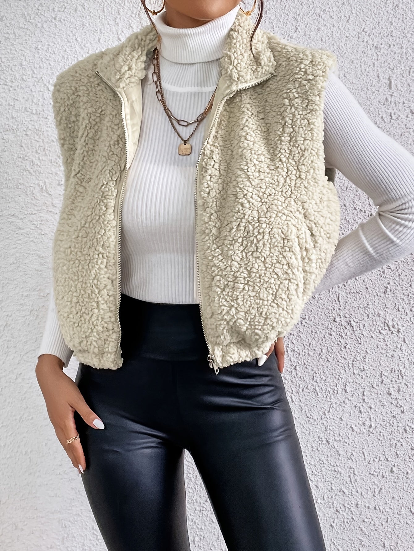 Amara™ Livia – Stilsäker Teddy Bodywarmer