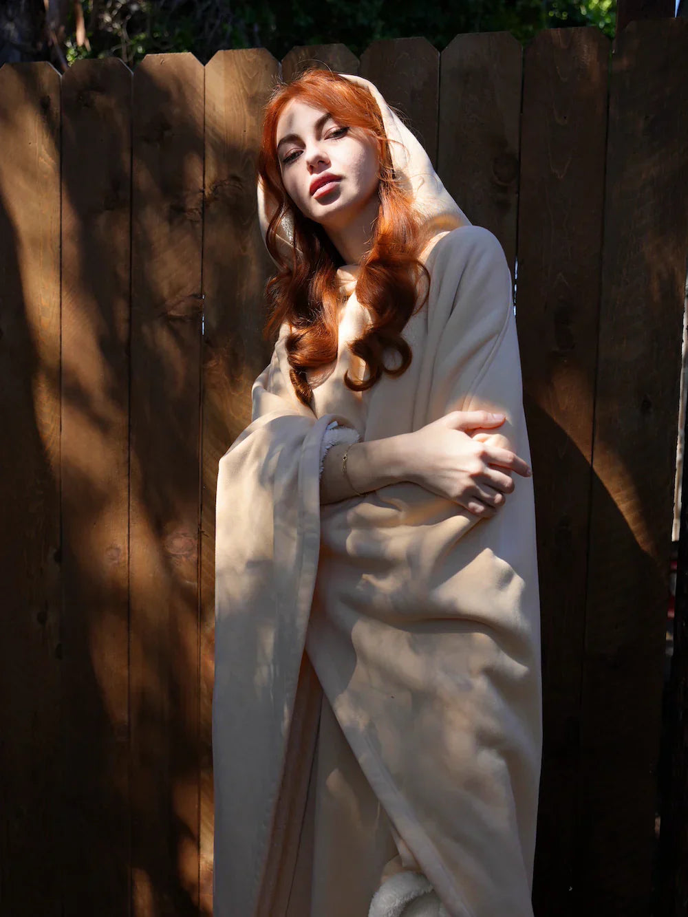 Amara - Hoodie Blanket