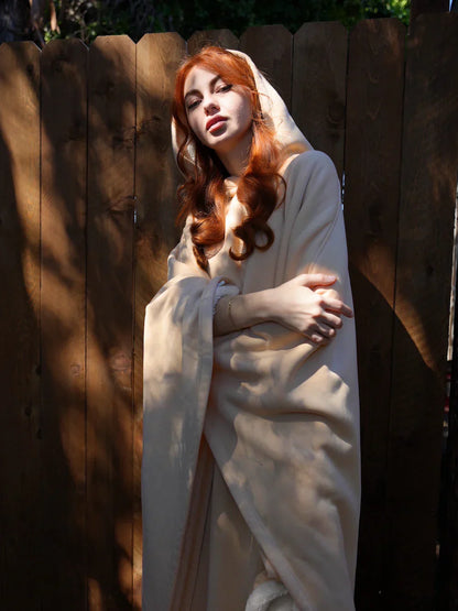 Amara - Hoodie Blanket