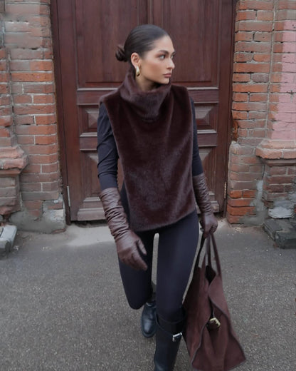 Faux Fur Turtleneck Väst