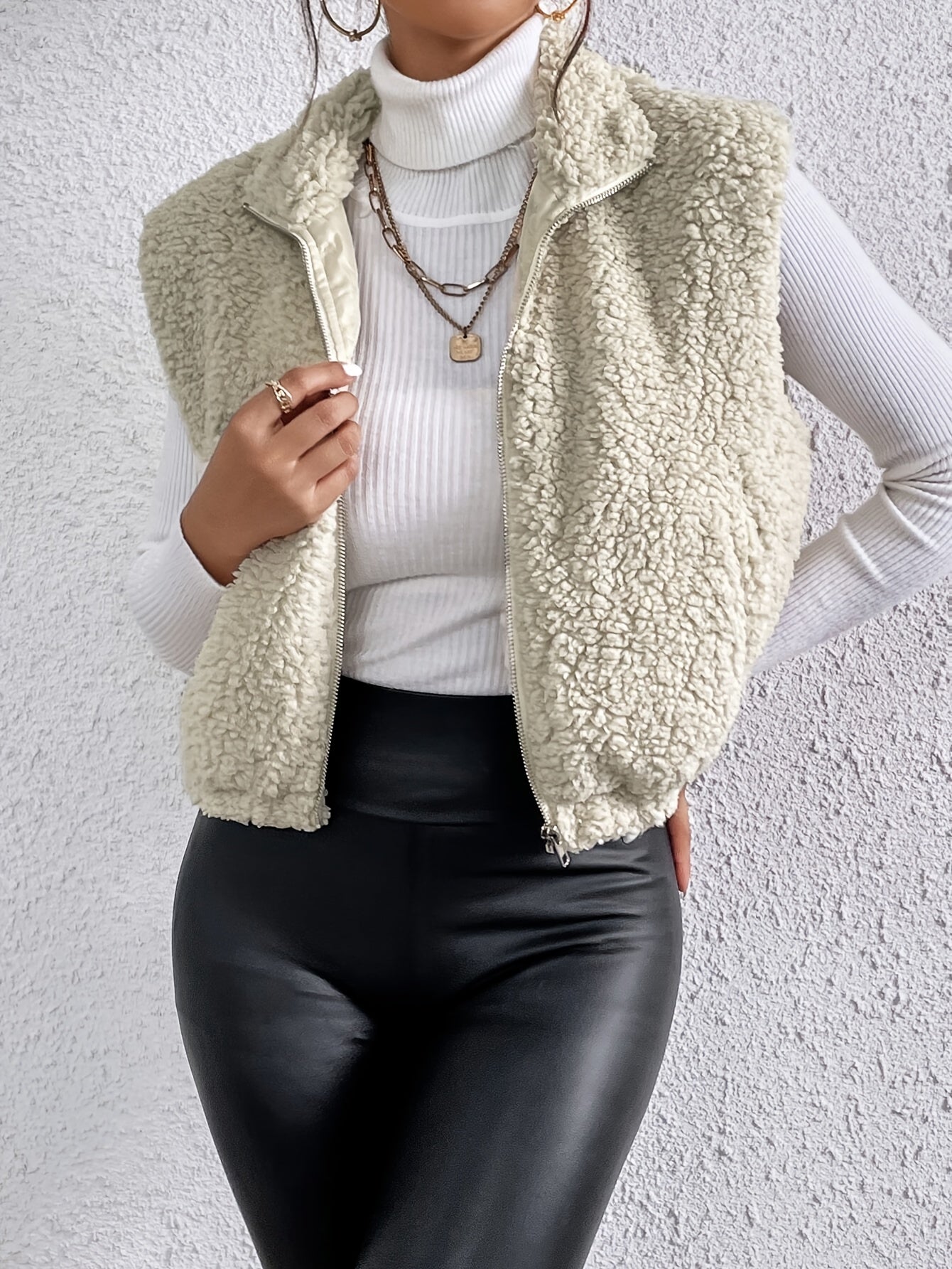 Amara™ Livia – Stilsäker Teddy Bodywarmer